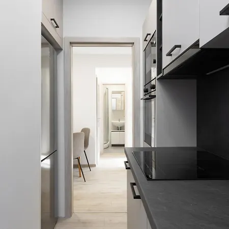 2 Bedroom Apartment With A Terrace Near The Metro Prague Exterior photo