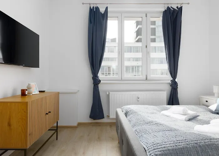 2 Bedroom Apartment With A Terrace Near The Metro