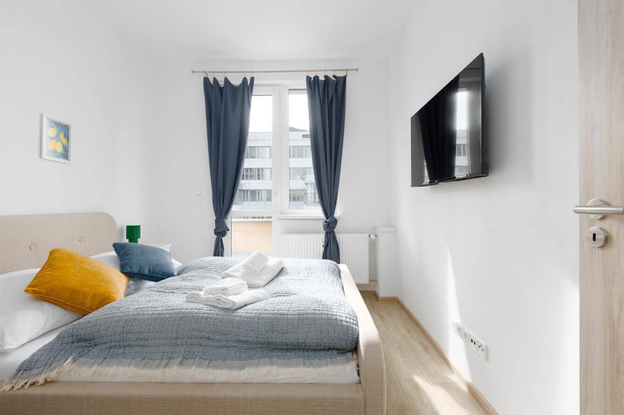 Апартаменты 2 Bedroom With A Terrace Near The Metro *